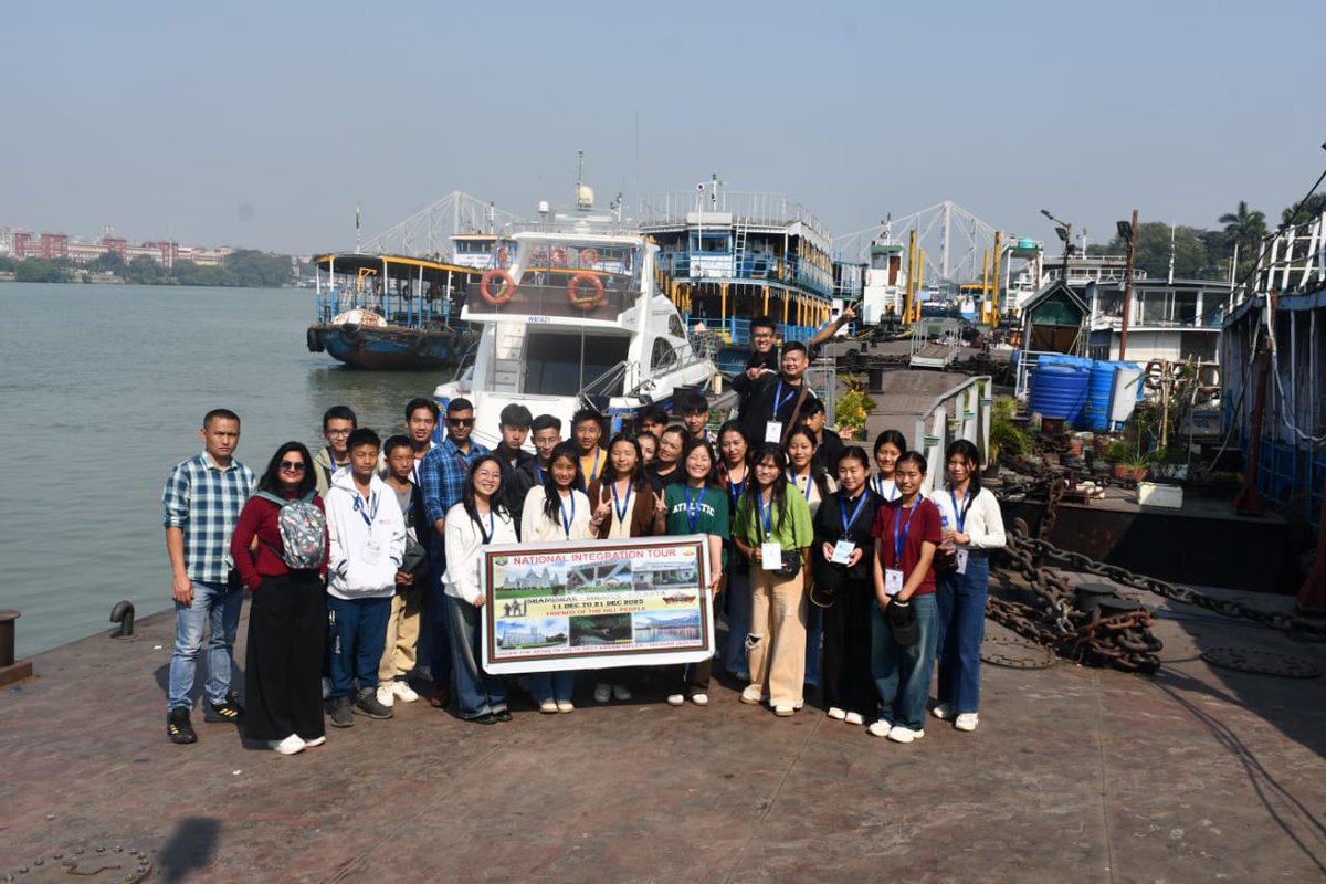 Students from #Manipur explore the cultural and scientific landmarks of #Kolkata as part of the #NationalIntegrationTour. From the historic Howrah Bridge to the Vijay Diwas Tattoo Show and Science City, the journey celebrates India’s "Unity in Diversity" and gives them an