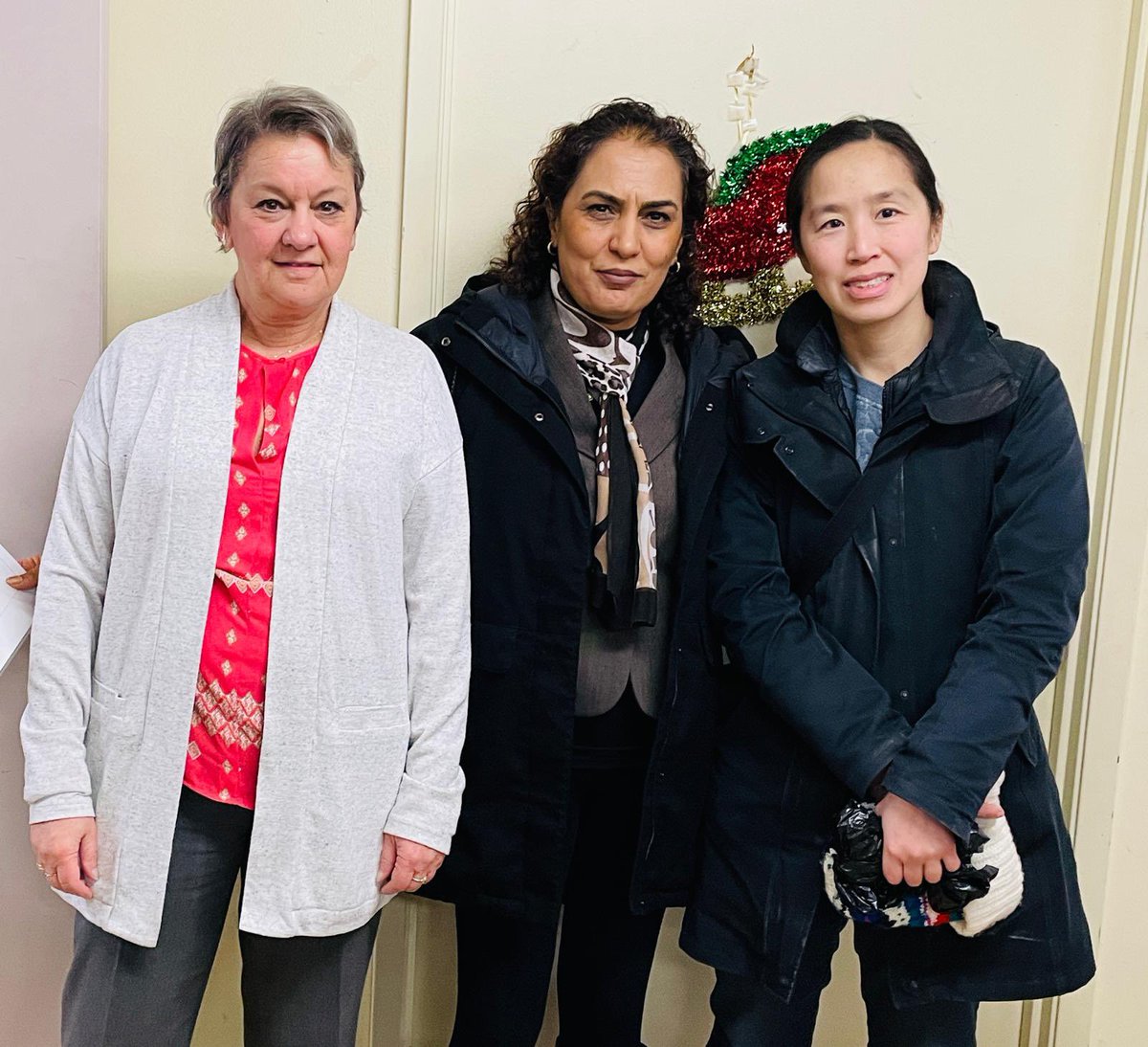 flemingdonpm's tweet photo. Christmas gift boxes were shared with participants in our Seniors Exercise Program. ππ
#HolidayJoy #SeniorsProgram https://t.co/hrCnldscfY