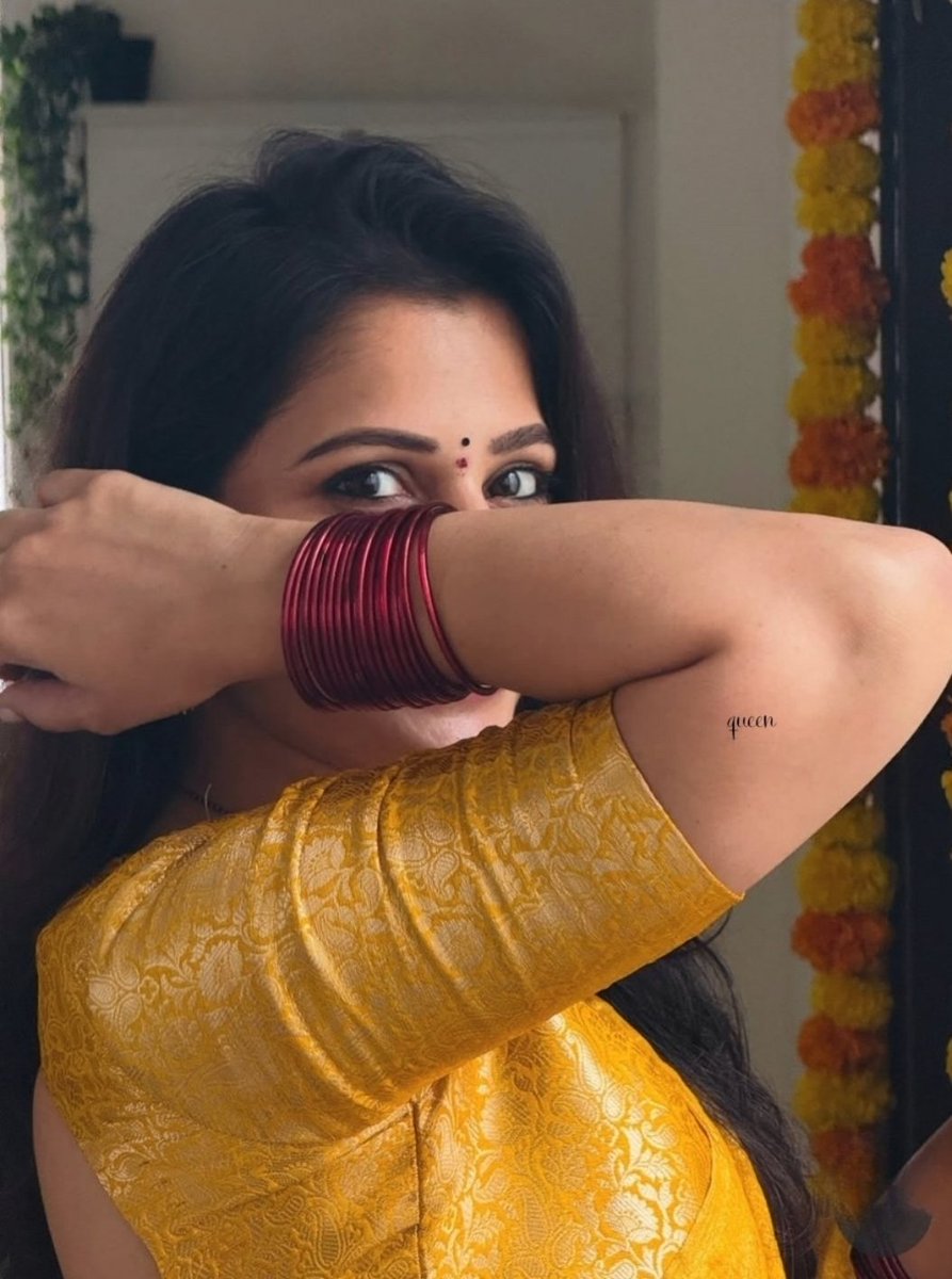 वफादार सबको चाहिए...........
बनना कोई नहीं चाहता..........।

#सुप्रभात 
#क्वीन 
#ॐ_नमः_शिवाय 
#ॐ_नमो_भगवते_वासुदेवाय_नमः 
#जय_हिंद