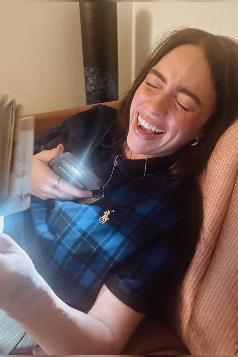 billieeilishtrs's tweet image. Happy 24th birthday to the kindest, most inspiring, gentle, and talented girl we’ve had the pleasure of being fans of. Billie is so full of light and every single one of the millions of people she’s touched through her music, can see how she illuminates every room and space she