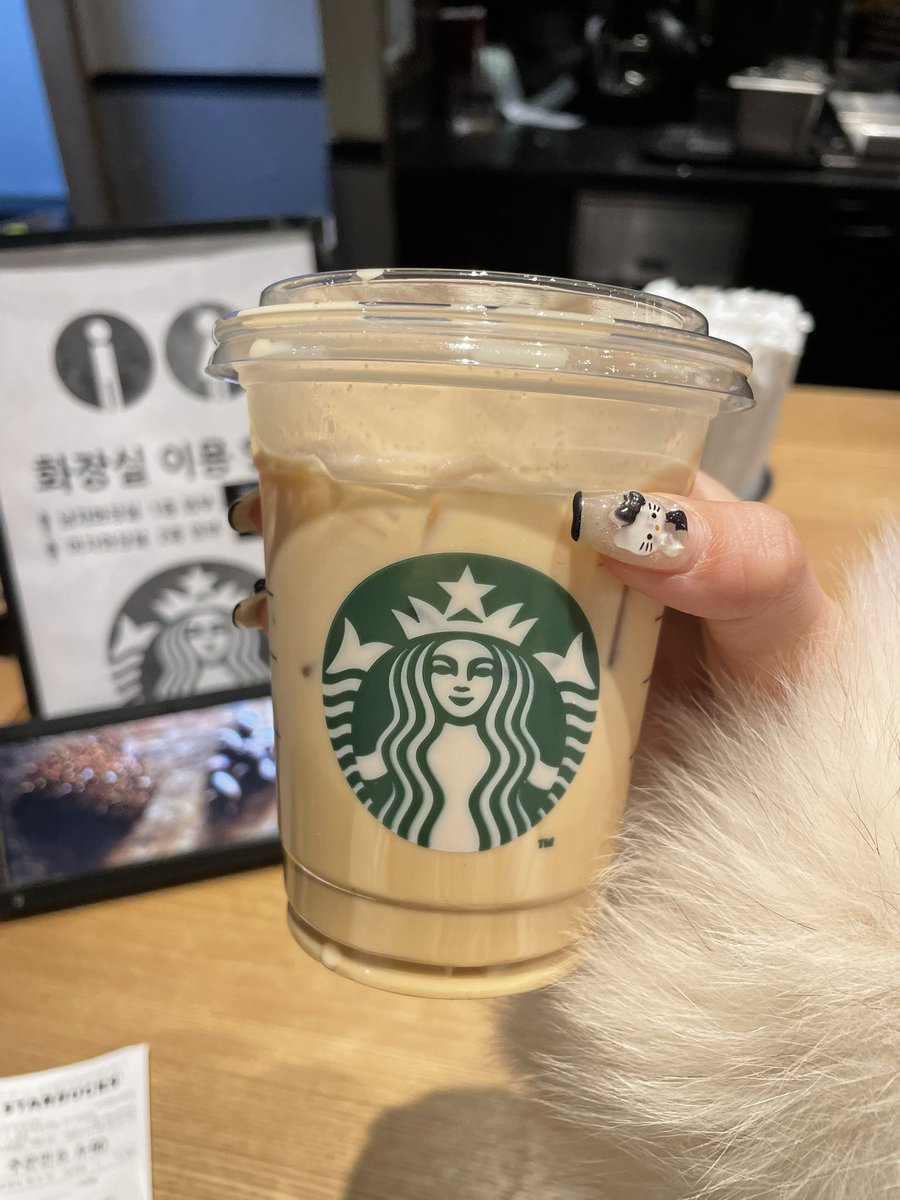 b55fq's tweet image. 韓国行ったらガチでクラッシックミルクティーを飲んで欲しい...今の所ミルクティー界暫定1位。日本発売求む。