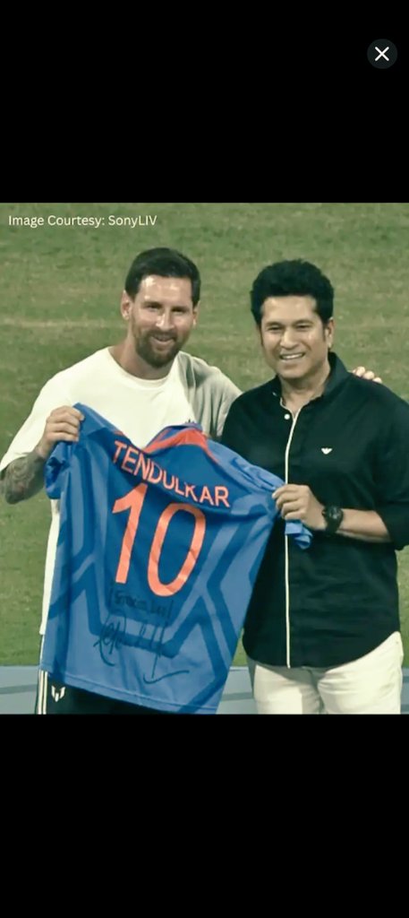 DhenwalShubham's tweet photo. For me — Messi peaked here.

#MessiInIndia #MessiInMumbai #MessiIndiaTour #Messi𓃵 #Messi #sachintendulkar https://t.co/denVZ3Guue