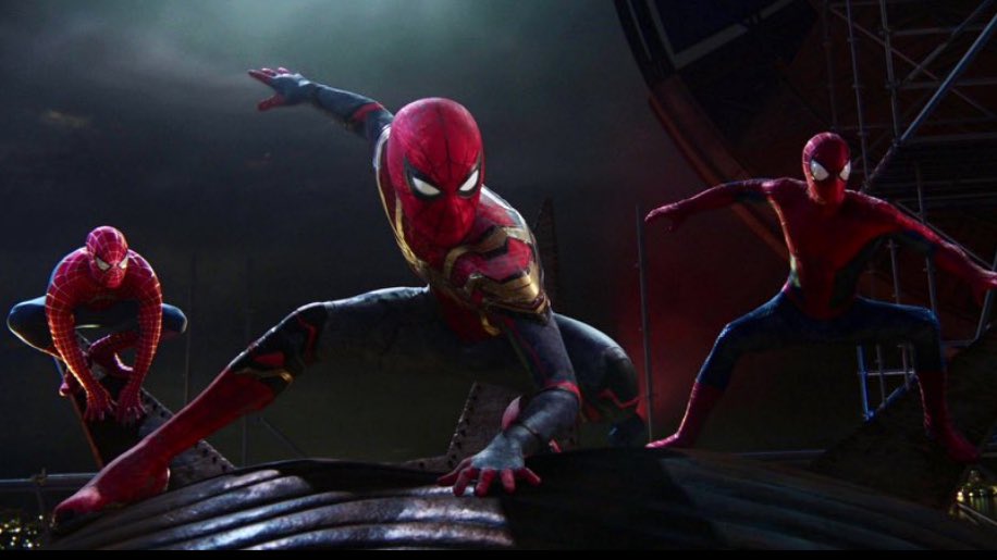 _ccmarvel's tweet image. 🔙| hace 4 años se estrenó ‘SPIDERMAN NO WAY HOME’