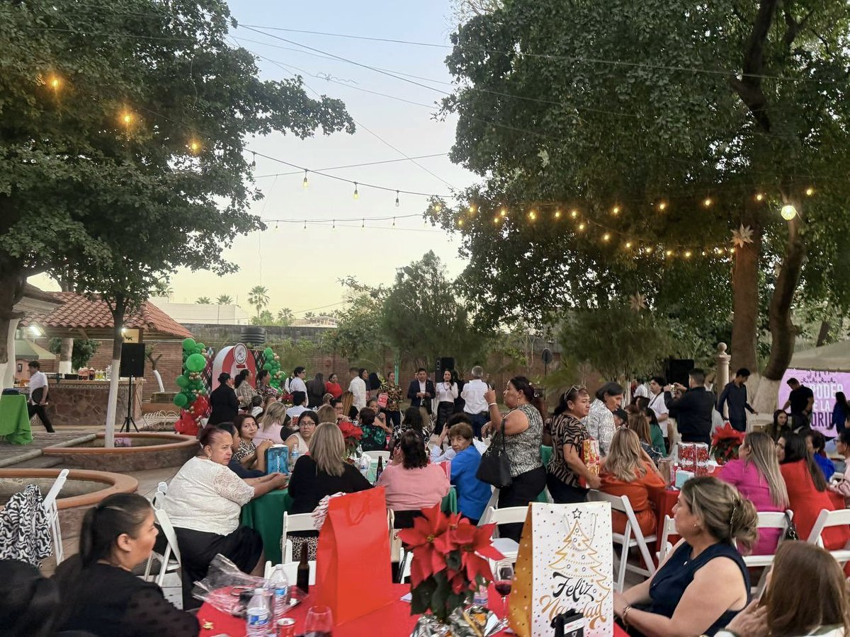 Hoy acompañamos a nuestra amiga y gran aliada Irma Moreno, Pdta. estatal del ONMPRI Sin., en la tradicional posada navideña de mujeres priistas.
Reconozco y valoro profundamente el trabajo y la entrega de cada una de ustedes en sus municipios.
Feliz Navidad y un próspero 2026.