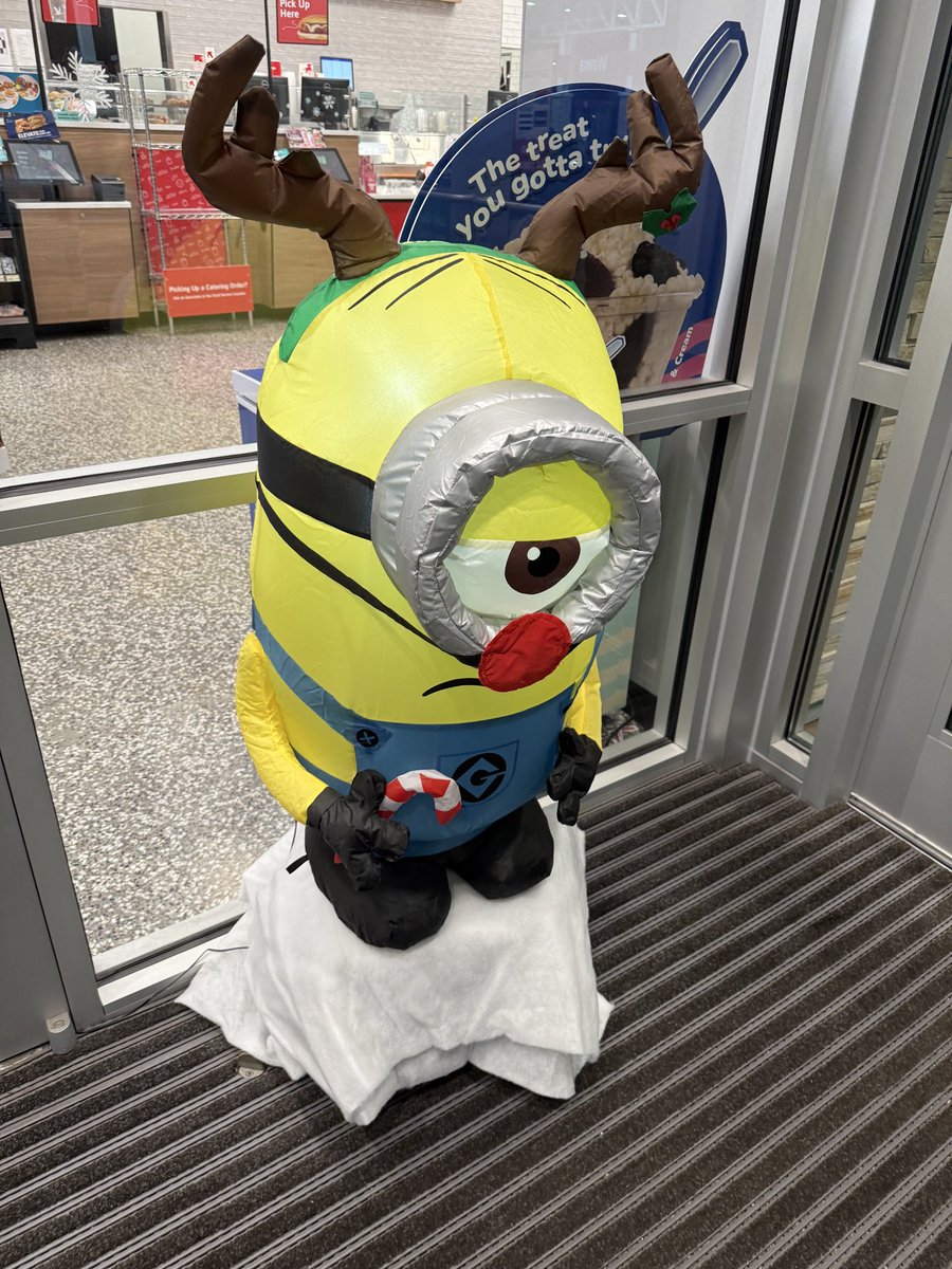 TheSneakySeal 🇵🇸 (@thesneakyseal) on Twitter photo 