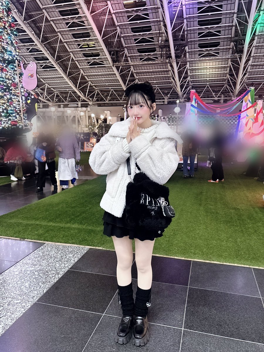 おはよう❄️🎀
今日は東京キネマ倶楽部にて
21:40~LIVEだよ🎤
物販は前物販で20:35~です！

サンタ衣装でライブするからみにきて🎅🏻