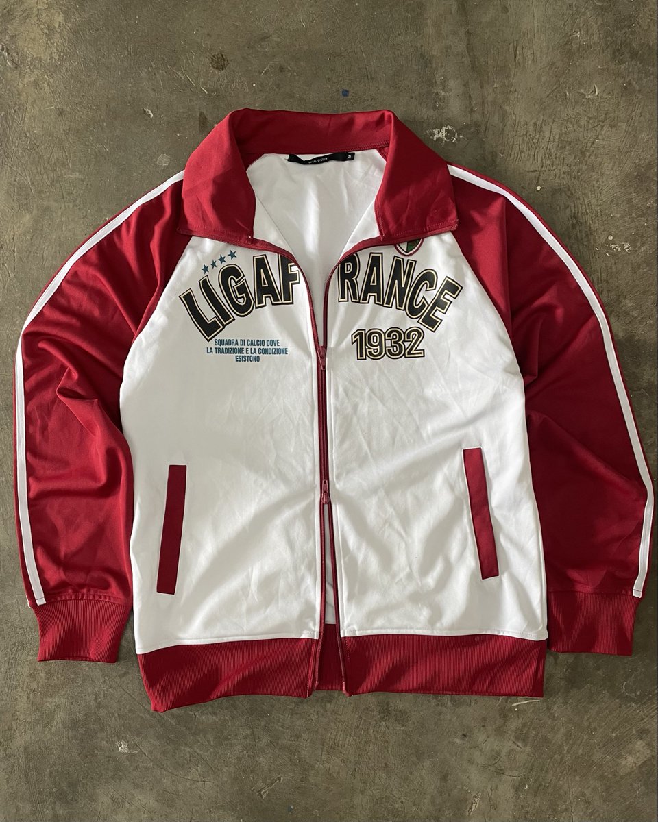 SorrowLigh36560's tweet image. Tracktop Sport by ADL &amp;amp; Metal System

Pict 1-2 size S fit to M (48x55cm)
Pict 3-4 size M fit to L (50x65cm)

📍Makassar, cod shpe ON
💰brand ADL 55k, MSystem Double Zhipper 65k

#preloved #komunitasmurahmurah #tracktop #secondhand