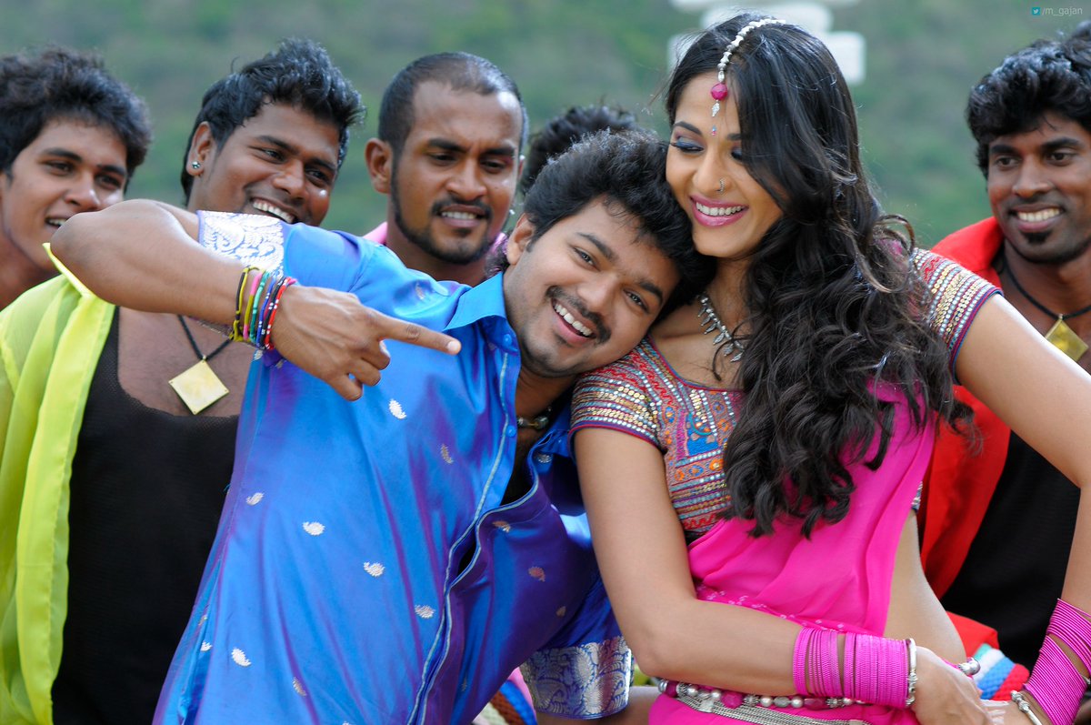 SARKAR_Munaf's tweet photo. #16YearsOfVettaikaran
#ThalapathyVijay #AnushkaShetty
@actorvijay #JanaNayagan https://t.co/3Wpq6ehC3j