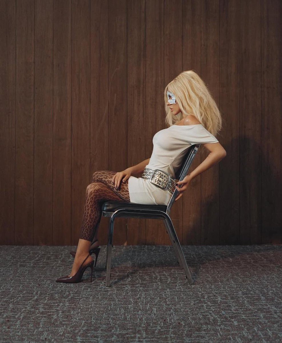 music__data's tweet image. Happy 45th Birthday, to music icon Christina Aguilera. 

The 5x Grammy winning- music giant has been an influential figure in pop culture since the late 1990s, becoming one of the most prolific figures within the industry. She has sold over 100 million records worldwide.