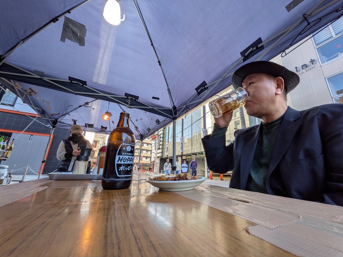 sugimurariho's tweet image. #浅草 #hoppy

浅草ホッピー通りの「正ちゃん」
10月に来たときはお休みだった…

今日はテラス席貸切（笑）
本場のホッピー&amp;amp;日本一旨い牛すじ煮込み♬
北海道出身の大将も久しぶりにいたよ〜

私は蝦夷の出だけど
浅草にルーツがあるからね💥