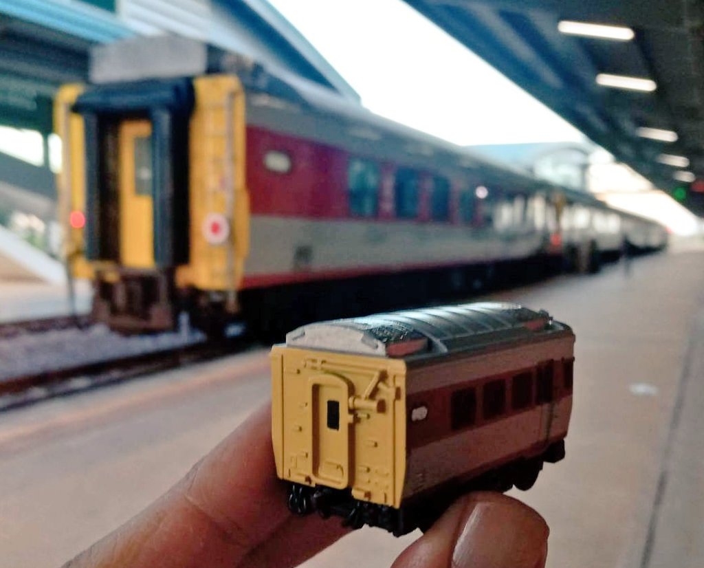 超レア 鉄道レール 本物です!!長さ約30cm 鉄オタさん必見です Is this the Taroko?! I received this Asia Taiwan limited Plarail