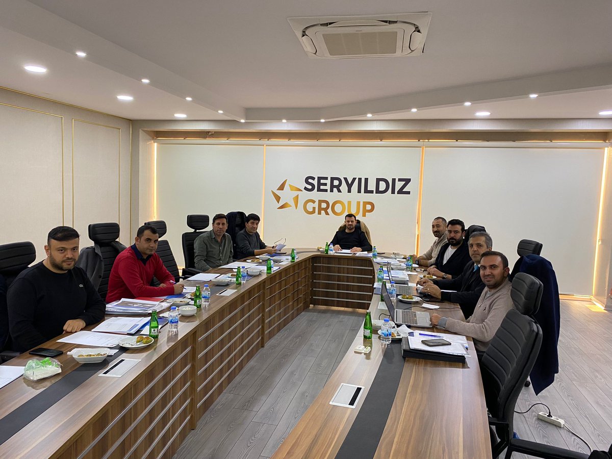 Yönetim Kurulu toplantımızı, Seryıldız Tekstil firmamızın ev sahipliğinde, Yönetim Kurulu Başkanımız Sezai AYAS ve Yönetim Kurulu üyelerimizin katılımlarıyla gerçekleştirdik.