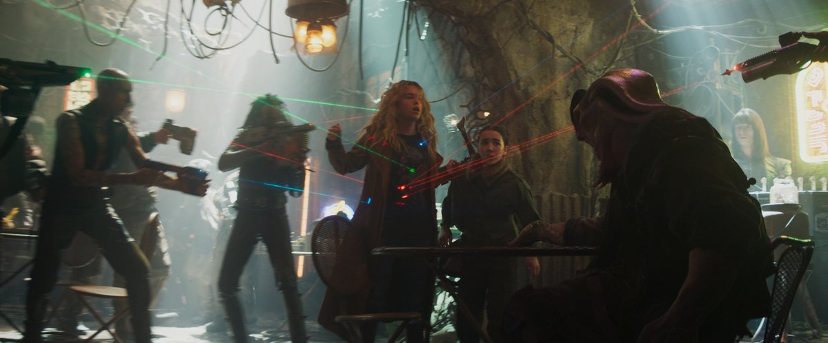 DCEUMX's tweet image. Al parecer los puntos debiles de #Supergirl fueron:

Villano genérico.
Cinematografía sin color y oscura.