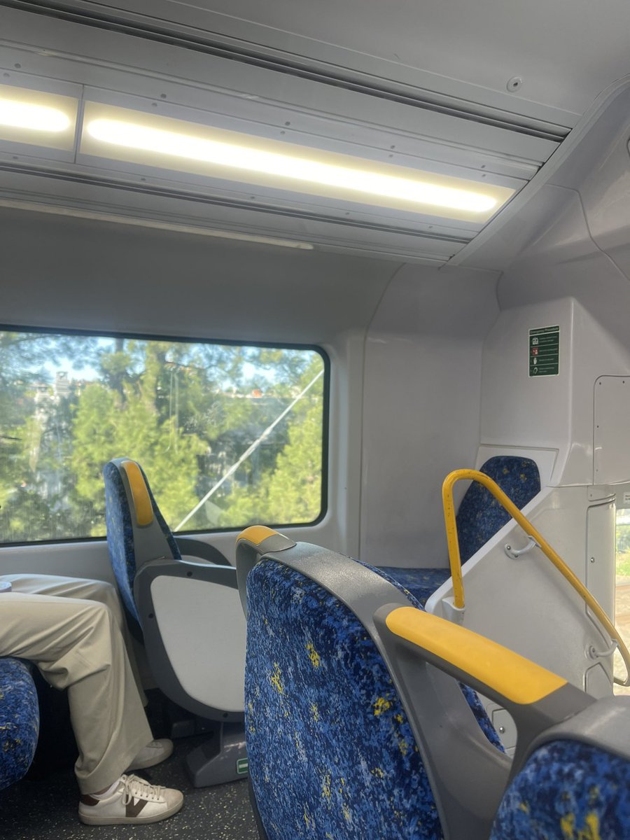 thenetteffect's tweet photo. @TrainsInfo dirty carriage on Parramatta line, 8:09 from central, someone thought throwing food at the inside window was a good idea 🤷🤷 https://t.co/LLVIIFtbdb