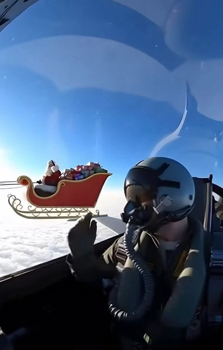 If you're under 10 years old avert your eyes.  Santa on a training hop in daylight (VFR - visual flight rules) just in case Rudolph's ALDIS Lamp (Red Nose) is in op.🚫🔴👃🦌🦌🦌🦌🦌🦌🦌🎅🤶🧑‍🎄🎄🎁