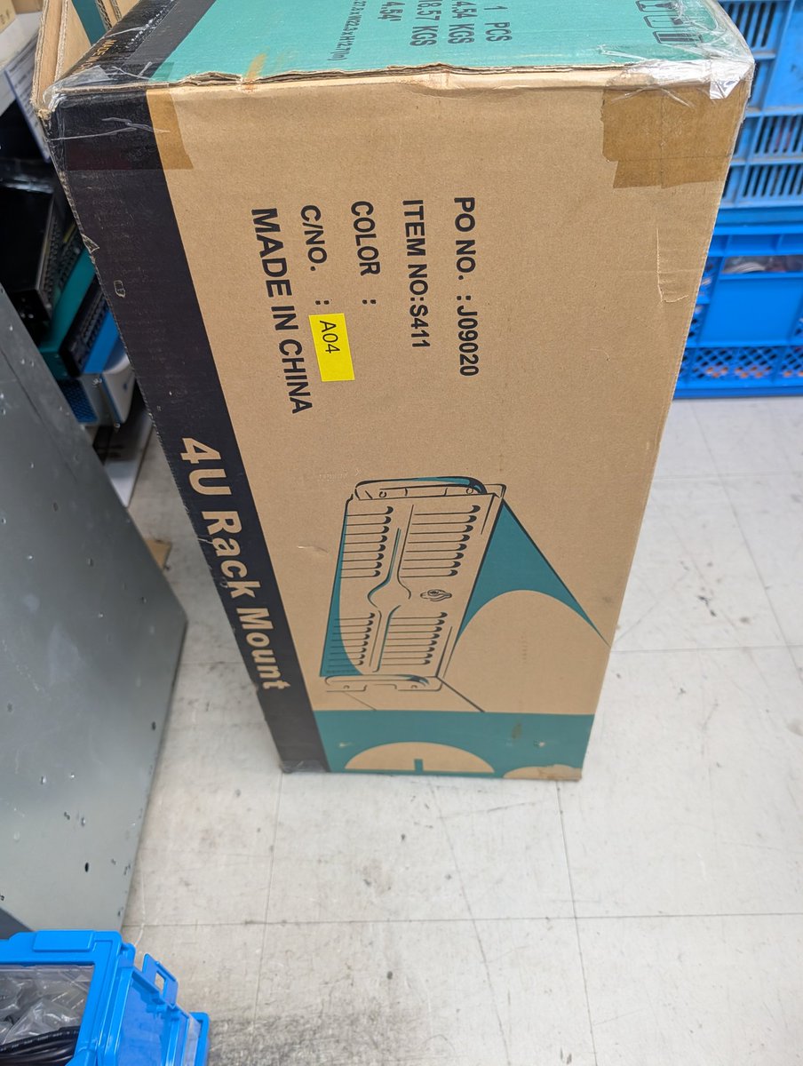 4U Rack Mount case おそらく未使用品✨️ じゃまなので5500円にて