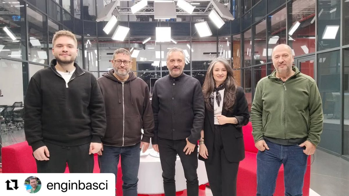 Canlı Yayın Uygulamaları dersinde Aydın İF TV yayını ve Atölye Aydın YouTube için hazırladığımız sabah kuşağı programı "Günaydın"ın konukları Moda Tasarım Bölümü hocaları Cihan Bahar ve Feriha Işıldar ile Yapay Zeka ve Eko Teknoloji konusundaki çalışmalarıyla Deniz Postacı oldu.