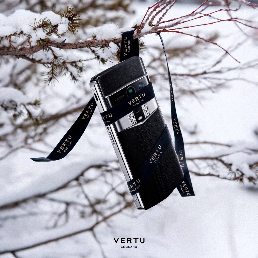 VertuEngland's tweet image. Wrapped in winter calm, crafted with purpose,
AGENTQ works discreetly in the background
so every decision feels effortless.

This season, elevate how you move, decide, and connect.

Discover VERTU AGENTQ.
#VERTU #VERTUAGENTQ #LuxuryTechnology #AIWithElegance #IntelligentLuxury