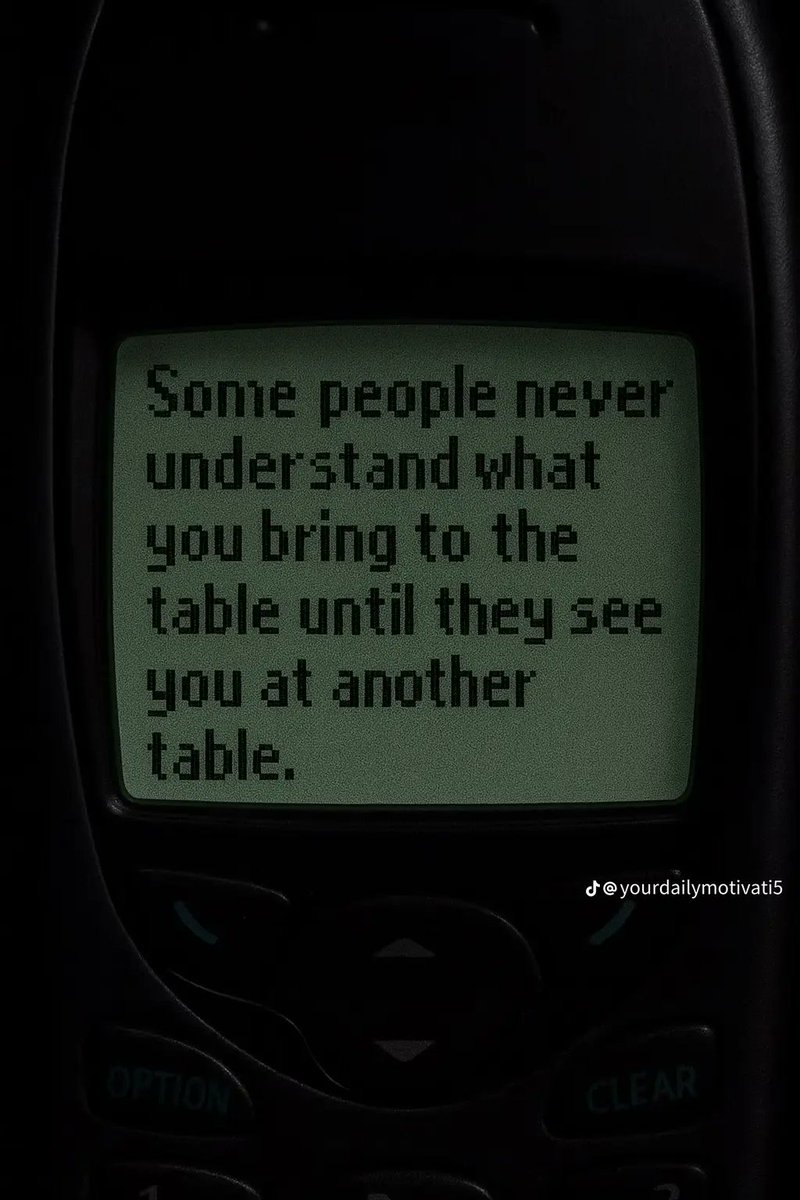 noel_first_noel's tweet photo. Refuse to be at the wrong table ... https://t.co/wQJg7eHV7t