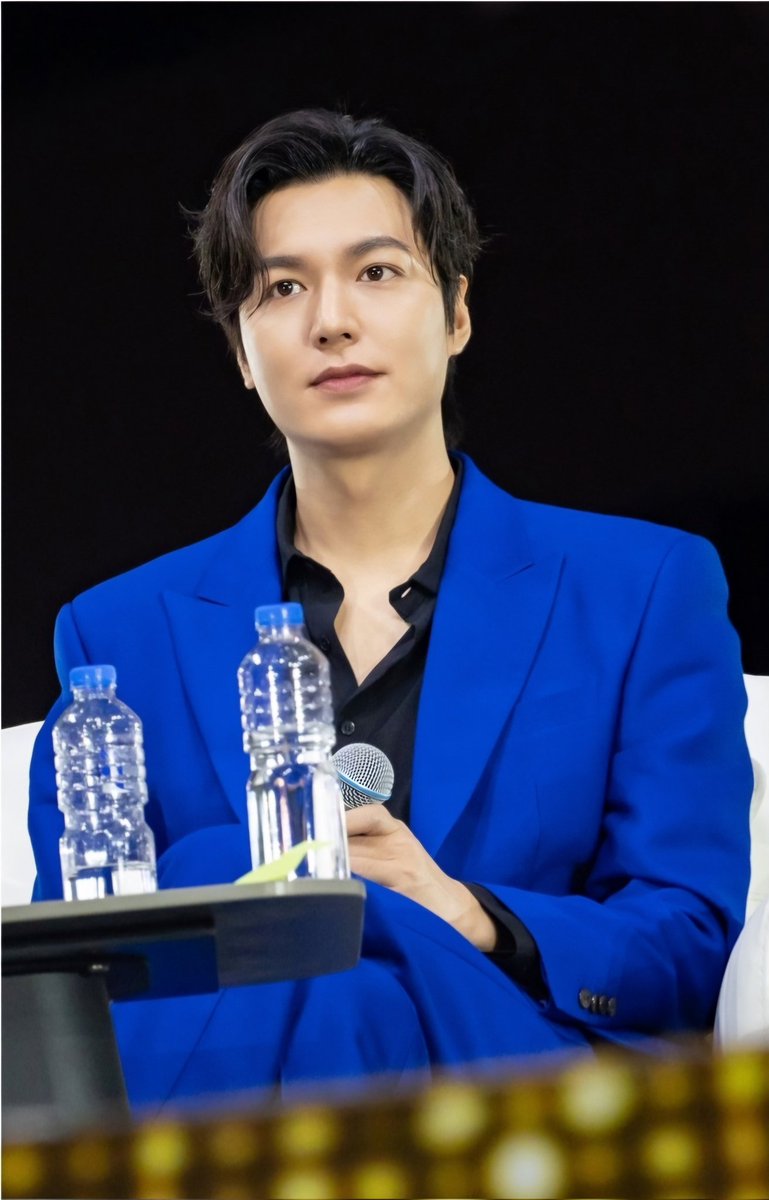 Dee's Korean Oppas tweet media