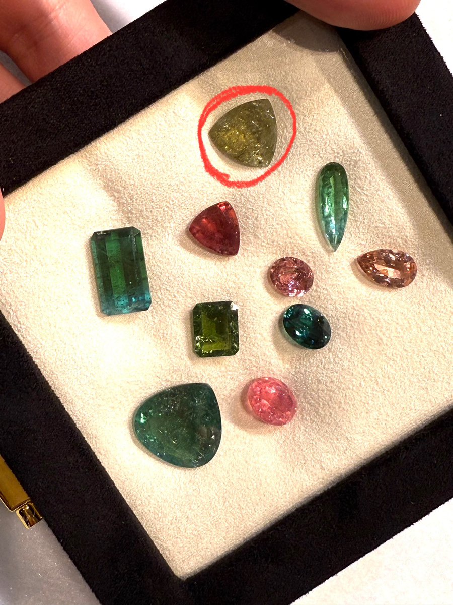 アンドラダイト ガーネット