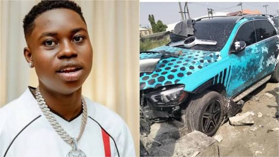 Bayo_Bilisi's tweet photo. Two important issues happened in the last one week.

First, Peller crashed his car and was aressted but before him, some group of guys in Abuja had crashed their cars too on Abuja highway before Peller.

Since the arrest of Peller, Yorùbás have not pointed fingers to the Abuja incident or cry victim.

The usual suspect of victimhood would have presented that Abuja video as a case for injustice towards their own.

They might even claim Peller was targeted because he's an Igbo young boy coming up which the government hate to see.

We've seen this in real life cases of:

1. Bobrisky vs Chiefpriest where they never admitted Chiefpriest was wrong but believed he was targeted.

2. Sunday Igboho vs Nnamdi Kanu as we have seen dignitaries from Igbo land visiting Kanu in jail because they believe he's a saviour and not a terrorist.

3. Uzo Njoku vs The Yorùbá artist who printed Yorùbá names on Edo art work. He was called out by Yorùbás and made to instantly fix his error, he admitted and didn't grandstand, can we say the same about Uzo? 

This is why the Yorùbás are different, we take responsibility for our actions and act right. We don't look for justification over stupiidity and claim victims.

Here, my audience is how we built this safe haven that every other Nigerians are running to.

Good morning severally!