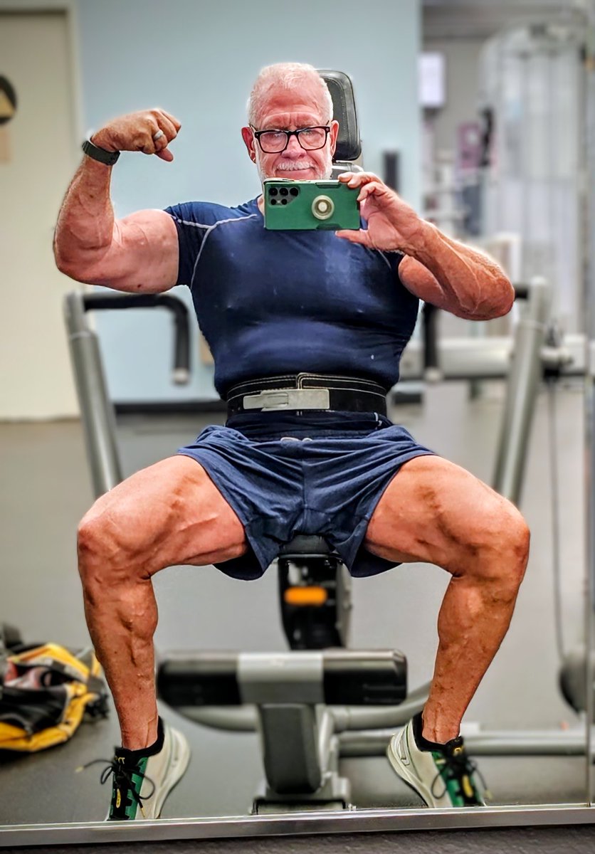 DLCuliver's tweet photo. @OliLondonTV I would like to give him some advice.  I lost 70 pounds last year  . . . In 12 weeks!  I’m 67. https://t.co/qr6KbyTSrd