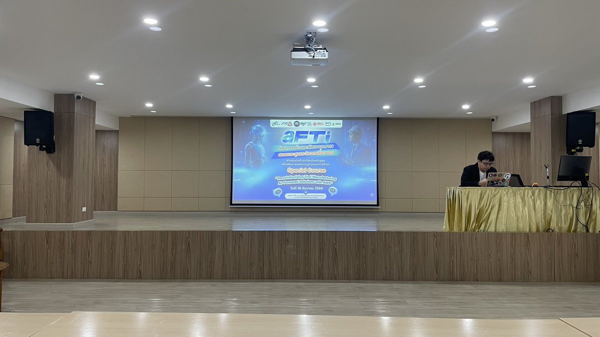 aonbreakin's tweet image. Wnnt to FPTI is Aws AI course. #aonbreakin #fpti #aws #AI