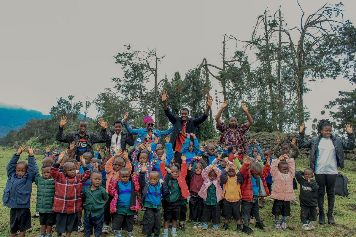 beyond_gorila's tweet photo. LET KIDS TRAVEL WHILE THEY LEARN:
Yesterday, @beyond_gorila took future tour operators from @gasurakinder on a scenic adventure around Volcanoes . Through travel and hands-on exploration, these young minds discovered the hidden beauty of their own village.

#EducationTour https://t.co/EAYqpU5B5q