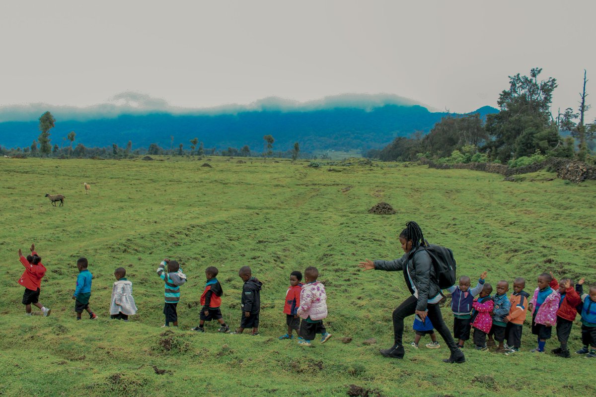 beyond_gorila's tweet photo. LET KIDS TRAVEL WHILE THEY LEARN:
Yesterday, @beyond_gorila took future tour operators from @gasurakinder on a scenic adventure around Volcanoes . Through travel and hands-on exploration, these young minds discovered the hidden beauty of their own village.

#EducationTour https://t.co/EAYqpU5B5q