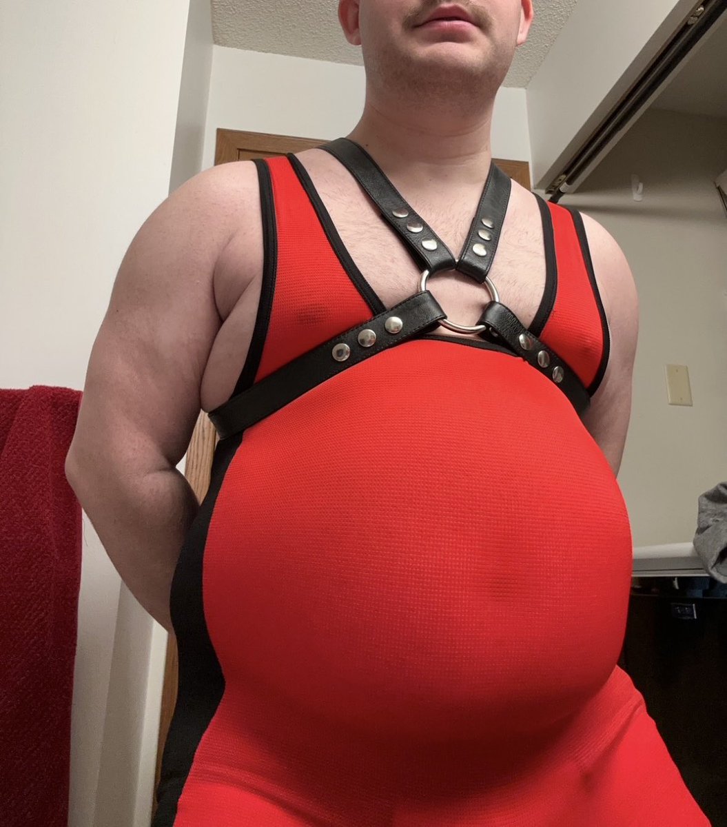 MNChubbyBoy tweet media