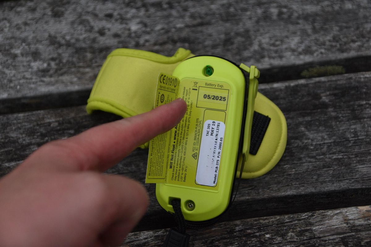 MaritimeNZ's tweet photo. 👀⚠️ Check your distress beacon battery! ✅ Make sure it hasn’t expired so it’s ready when you need it most. Find places to service or replace your battery here: https://t.co/ZvykdtxPTR https://t.co/tzmOJhoN6c