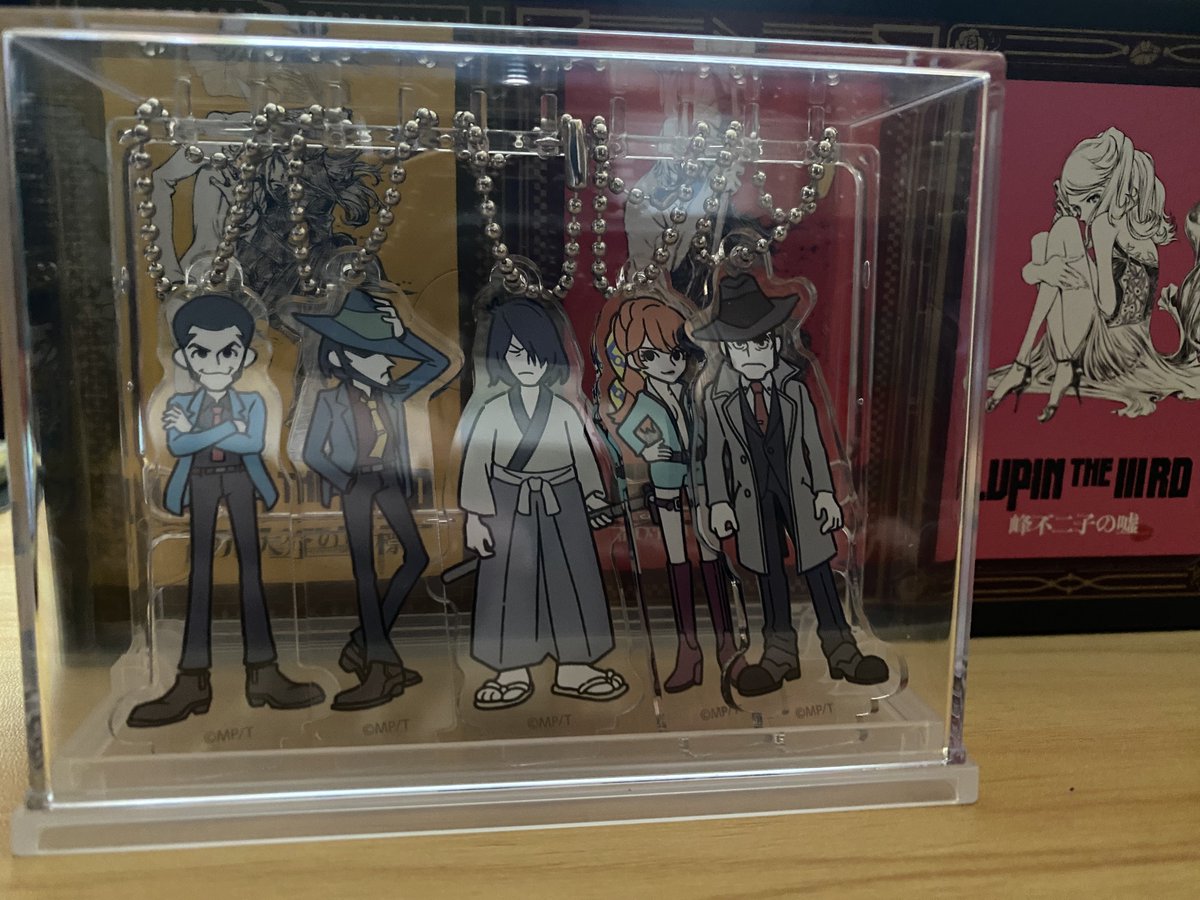 新品ケース交換済「京都・町歩き」洛中、洛東、洛西、洛南、洛北　DVD5巻セット DAISOにケース売ってたから買って飾ってみた 重なってごめん( ´・ω・`)