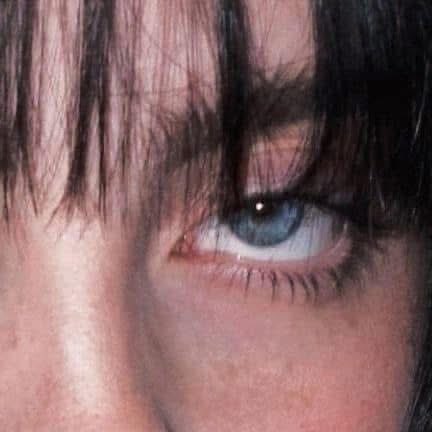 Indie5051's tweet image. El día de hoy cumple 24 años la talentosa Billie Eilish.

La artista ganadora de  9 premios Grammy, 2  Oscar y 2 Golden Globe. Es la persona más joven de la historia en ganar las cuatro categorías principales de los Grammy y una de las artistas más influyentes de esta generación.