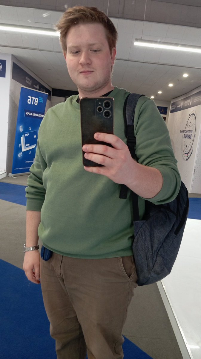 samau_02's tweet photo. Damn, just noticed that I dressed like fucking Pawbert from Zootopia today.

#Zootopia2 https://t.co/nANtE2y2X2