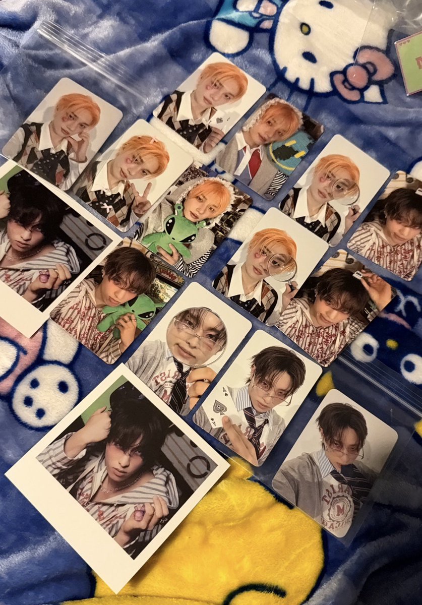 vals_melon's tweet image. Should I take this as a sign to go back to my roots😀
ALL 6 ALBUMS SLSKKSKSKS LIKEEEEEE
# jiungcomehome