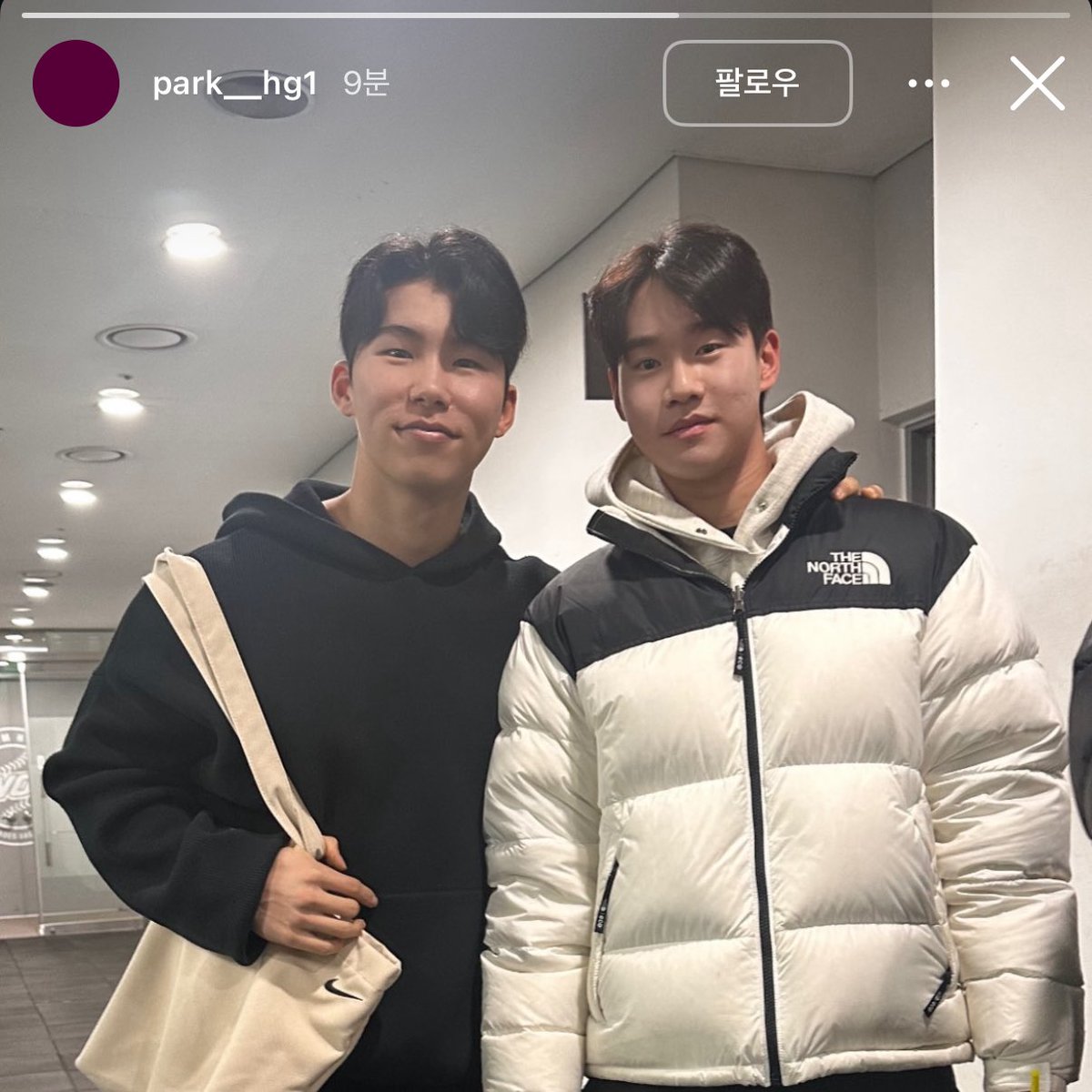 버건디 프사 달고잇는
신인이 (김혜성롤모델이라고백번말하고다님)
이런 사진을 올려줫다?
키움팬좋아죽죠 걍