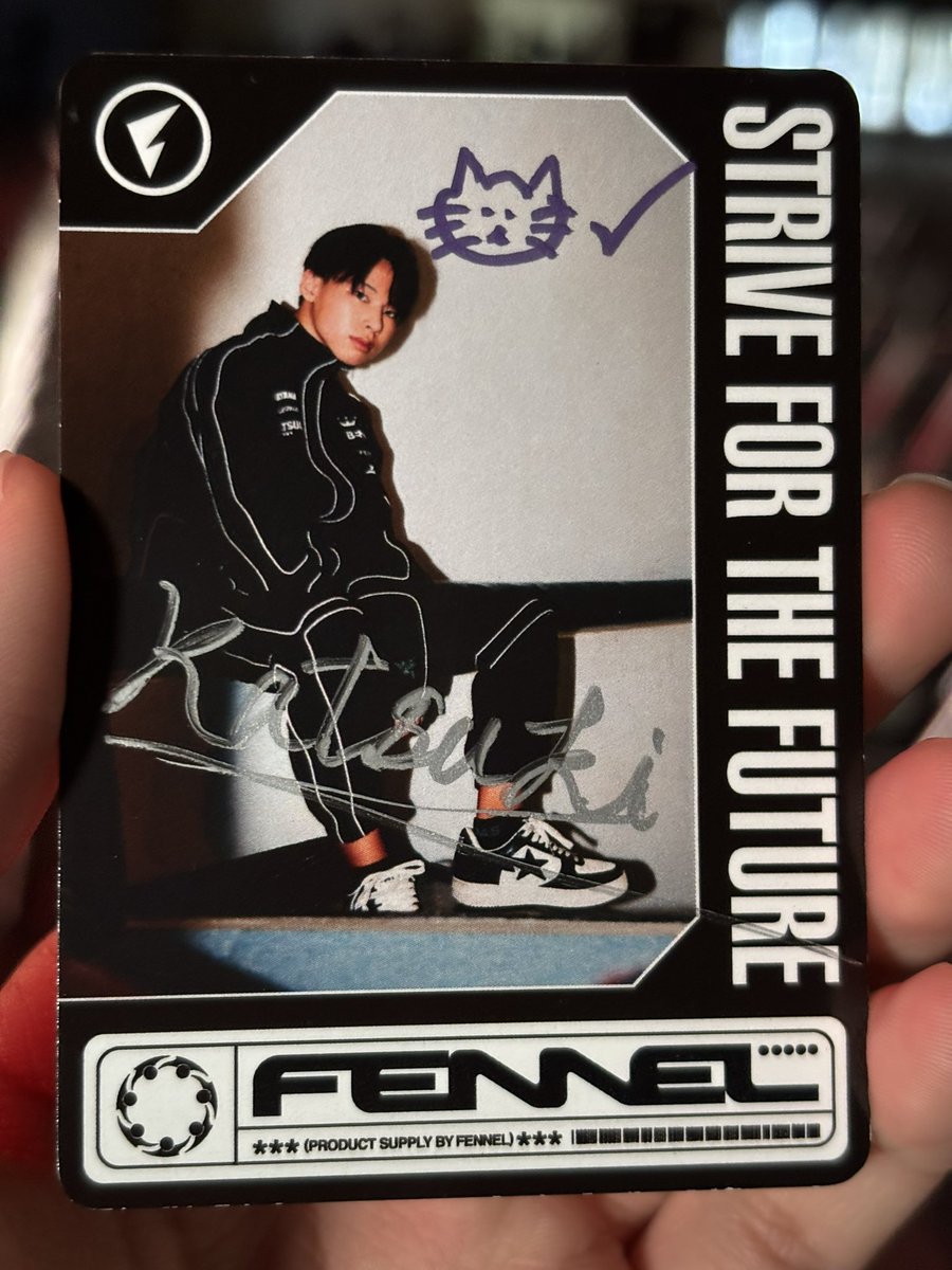 サイン入りたくさん混ぜときました！ ぜひゲットしてください