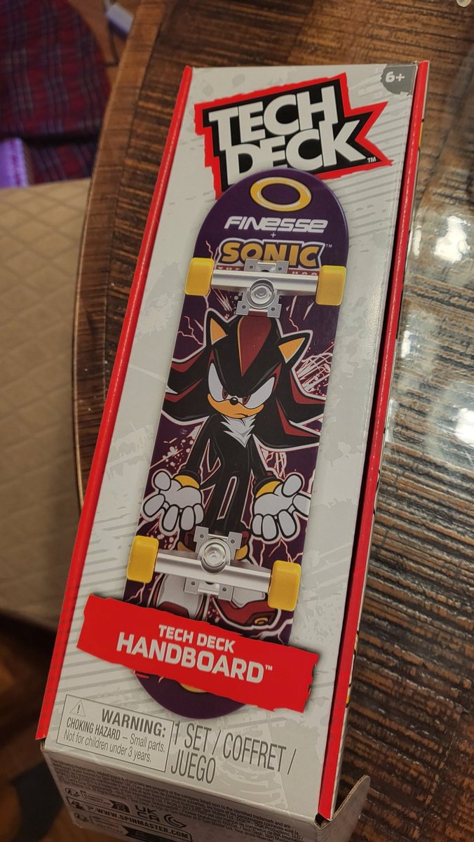 artbymousey's tweet photo. Sorry but my wife gives better hanukkah gifts than yours https://t.co/EXXwCwCW1q