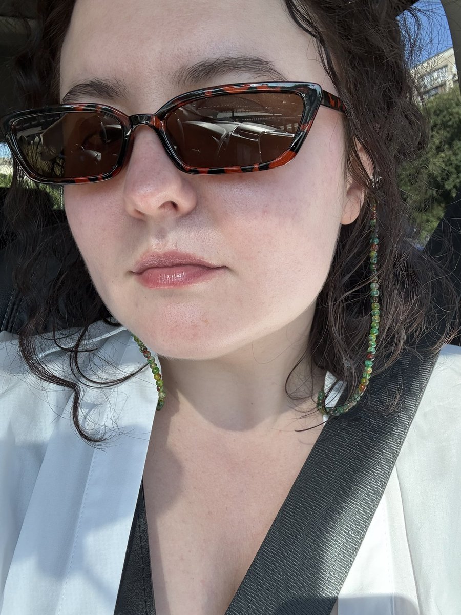 Майже все життя була рудою, потім, здається, набридло. Можливо ще повернуся, хто зна