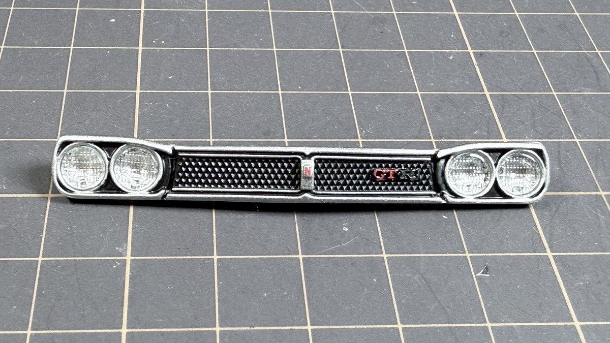 フロントグリルと底面 細かい失敗は数知れず😅 #タミヤ #ハコスカ