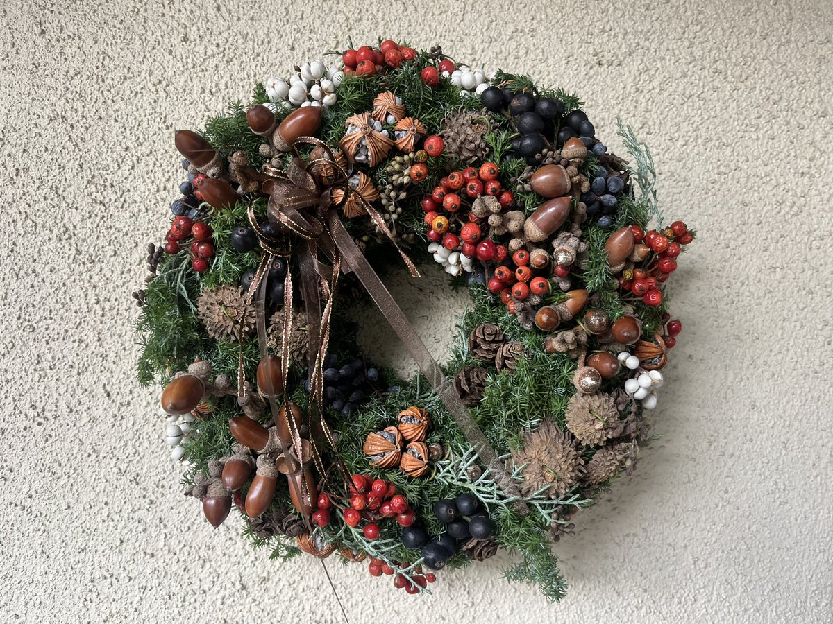 私ごとで恐縮ですが嫁母(元花屋、現保育士)から手づくりのめちゃくちゃ