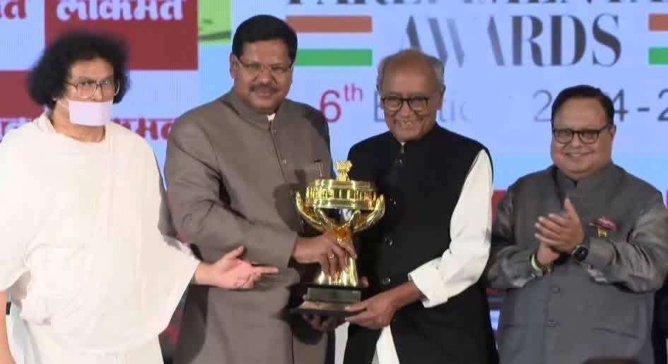 पूर्व मुख्यमंत्री व राज्यसभा सांसद आदरणीय राजा साहब श्री दिग्विजय सिंह जी को मिला लाइफटाइम एचीवमेंट अवॉर्ड।

लोकतांत्रिक मूल्यों और संसदीय संस्थाओं को मजबूत करने में उनके दीर्घकालीन योगदान के लिए उन्हें यह सम्मान दिया गया।बहुत बहुत बधाई, शुभकामनाएँ राजा साहब।
<a href="/digvijaya_28/">Digvijaya Singh</a>
