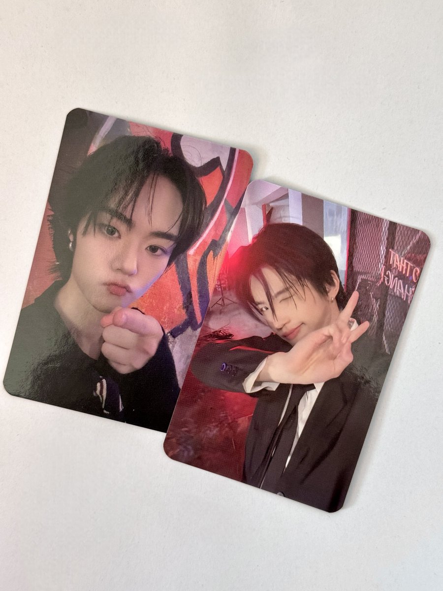 cheesesiiii's tweet photo. 초코즈 앨범? 왔는데 실물이 없어서 그런지 확실히 먼가 허전하긴 하지만 그래도 새로운 포카는 아주 예쁩니다 ◠ ̫◠ QR 들어가면 키위뮤직으로 음원 들을 수 있슴

#염예찬 #김태조 #ChoCo1 https://t.co/fvRVXnUZkZ