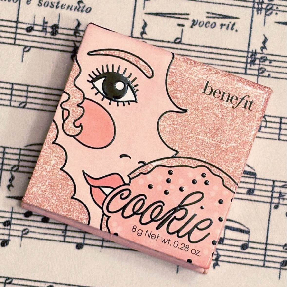 Shimmering this holiday with <a href="/BenefitBeauty/">Benefit Cosmetics US</a>’s Cookie Highlighter ✨