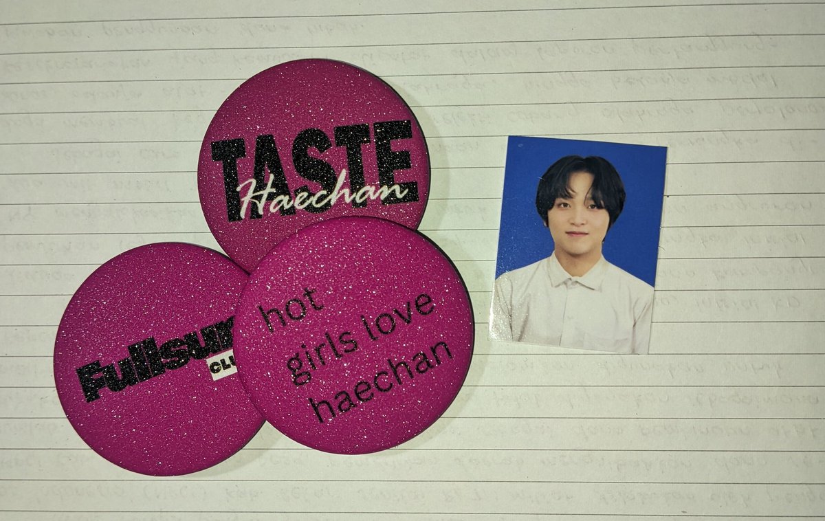 haelovyo's tweet image. freebies from @FancystuffI 💌
KAKK BAGUS BGTT pinnya, sukaaa😫💗💗 langsung aku pasang di tas aku wakakaka😋 and THANK  YOU VERY MUCHH ⭐_⭐🫰