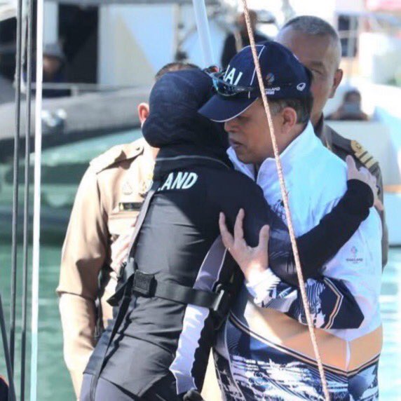 Hermajesty2521's tweet image. คือกำลังใจ 💛💜
.