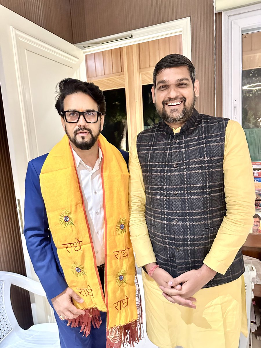 MSonoth's tweet photo. भारतीय जनता पार्टी युवा मोर्चा के पूर्व राष्ट्रीय अध्यक्ष,पूर्व केंद्रीय मंत्री,5 बार के सांसद,युवाओं के प्रेरणास्रोत आदरणीय श्री ⁦@ianuragthakur⁩ जी से उनके दिल्ली आवास पर भेंट कर आशीर्वाद प्राप्त किया । #bjp #sangthan #bjpup #मनोज_ठाकुर_सौनोठ https://t.co/VNsVkOc9Te