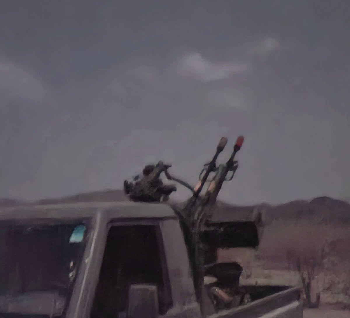 لن يهنئ الجبناء بالأمان ...ما دام على #الأرض ذئاب اللواء الثاني دفاع شبوة أحرار يحبون الحق..  اي #نعم الحق قليل لكنه قوي وليس له حدود في الصبر حفظكم الله ي أبطالنا الشجعان ومن نصر إلى نصر إن شاء الله 
#انورـالخليفي