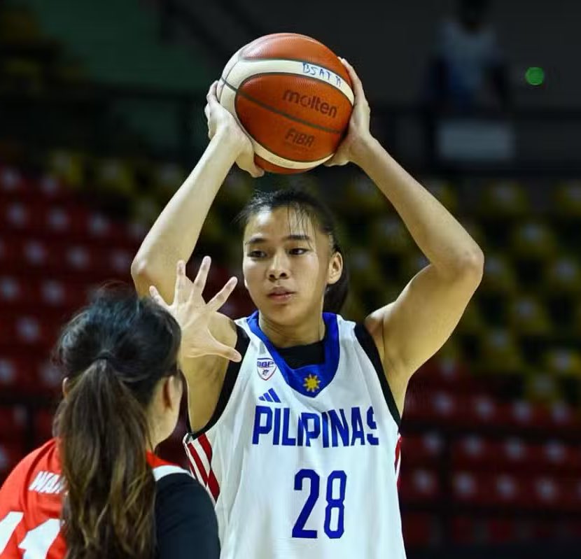 DEFENDING CHAMPS DETHRONED 🤯

🇵🇭GILAS PILIPINAS WOMEN DETHRONE 🇮🇩INDONESIA AND PUNCH THEIR TICKET TO THE 🏆GOLD MEDAL MATCH.

ONE MORE WIN, LADIES! 👏🤩

🏀 | #SEAGames2025